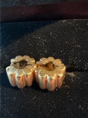 Pandora 14K solid, gold, ribbed clip, spacer charm
